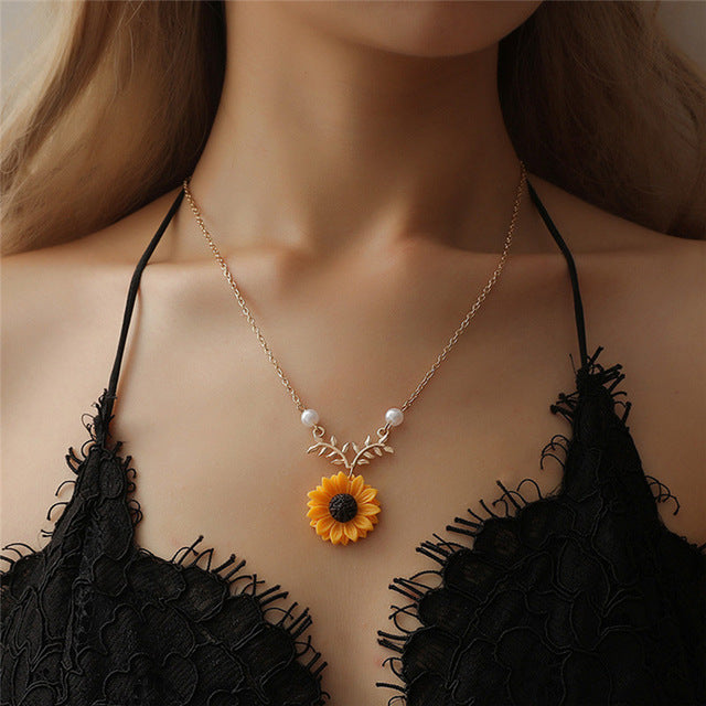 Choker Gold Moon Necklaces